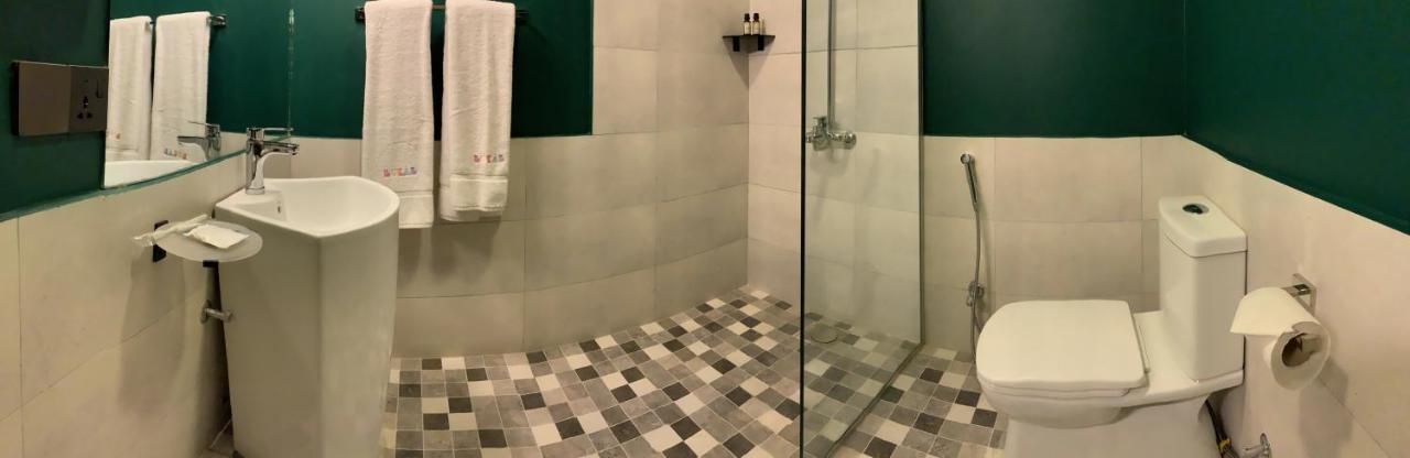 Lokal Rooms X Gulberg Lahore Bagian luar foto