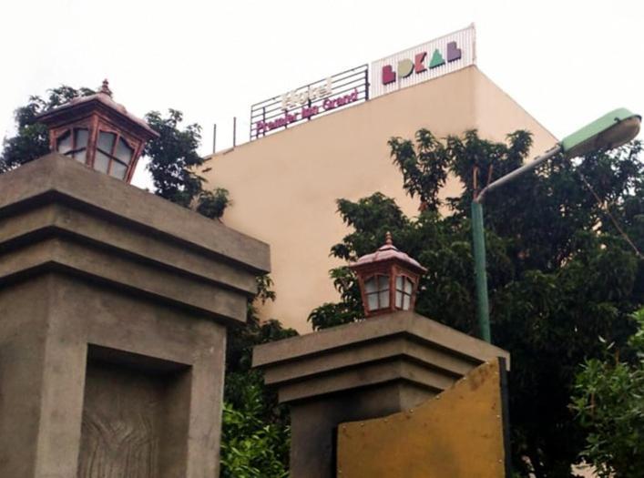 Lokal Rooms X Gulberg Lahore Bagian luar foto