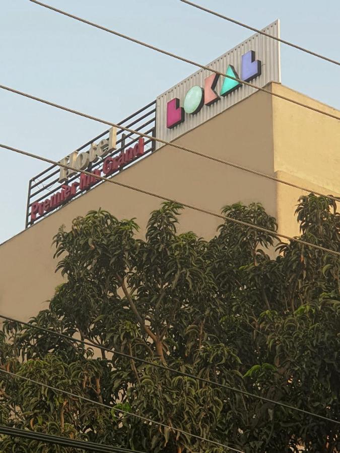 Lokal Rooms X Gulberg Lahore Bagian luar foto